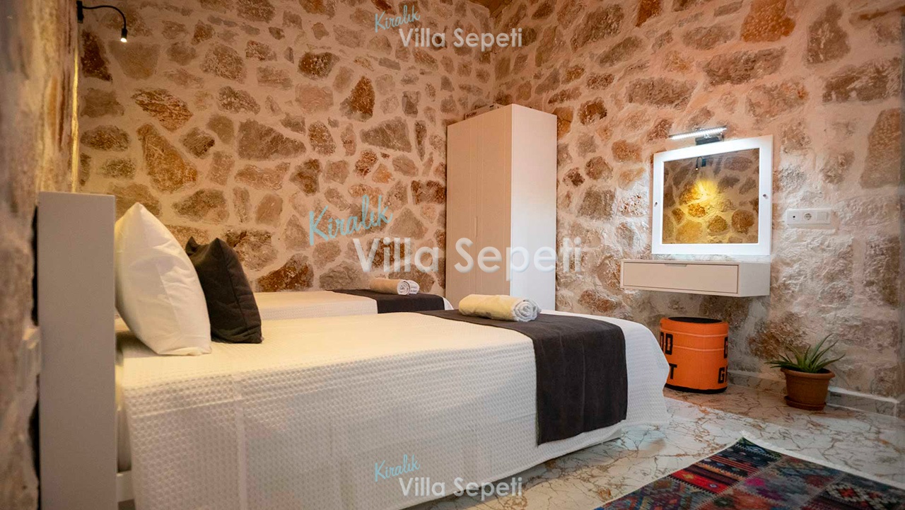 Villa Akor Duo