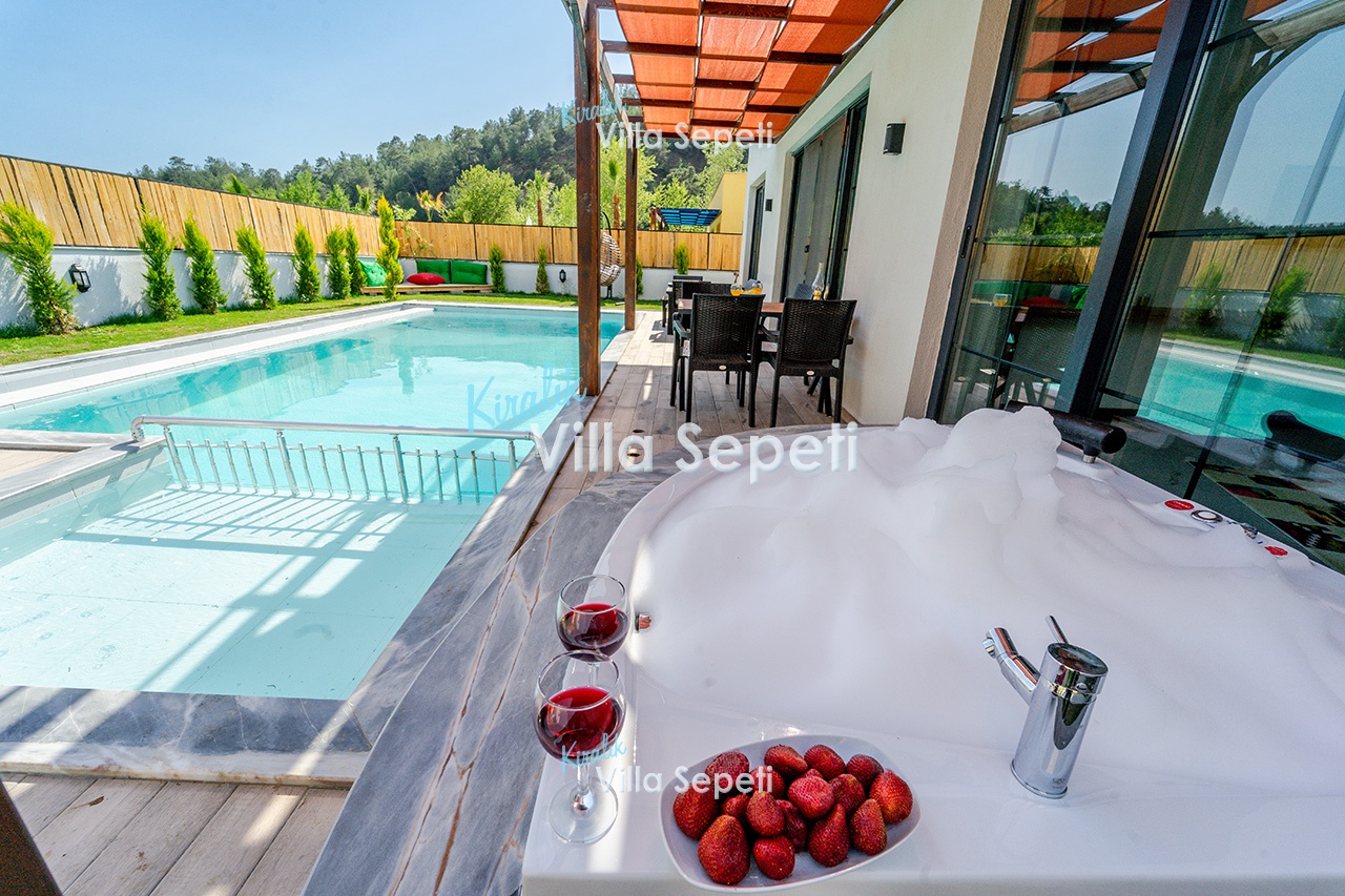 Villa Aspendos Riverside