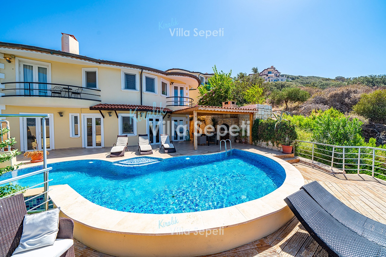Villa Aston