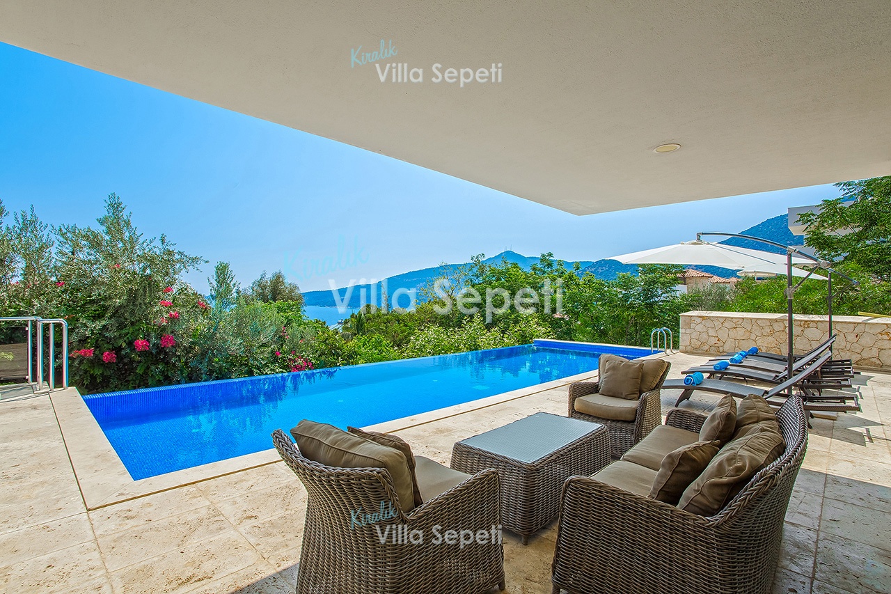 Villa Greenscape