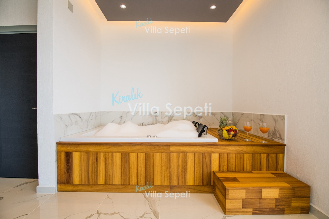 Villa Henna Duo