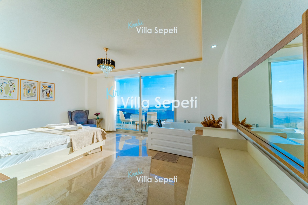 Villa July