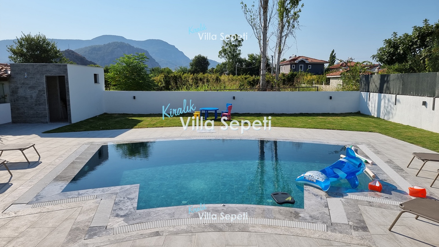 Villa Life Port