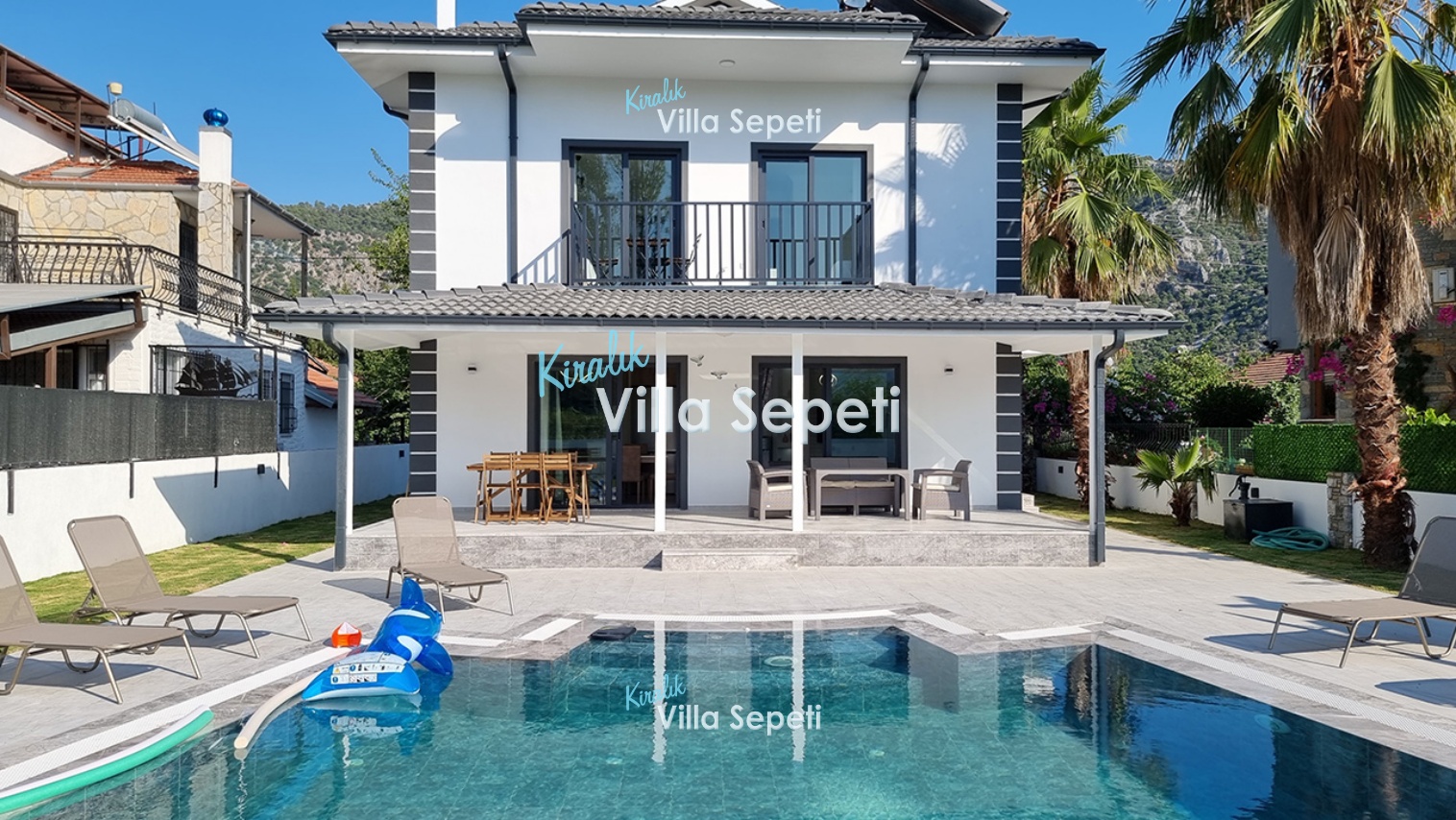 Villa Life Port