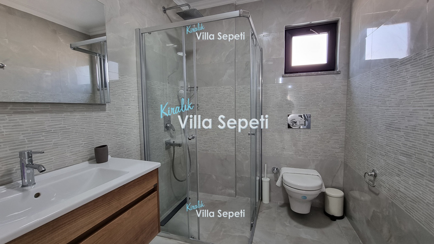 Villa Life Port