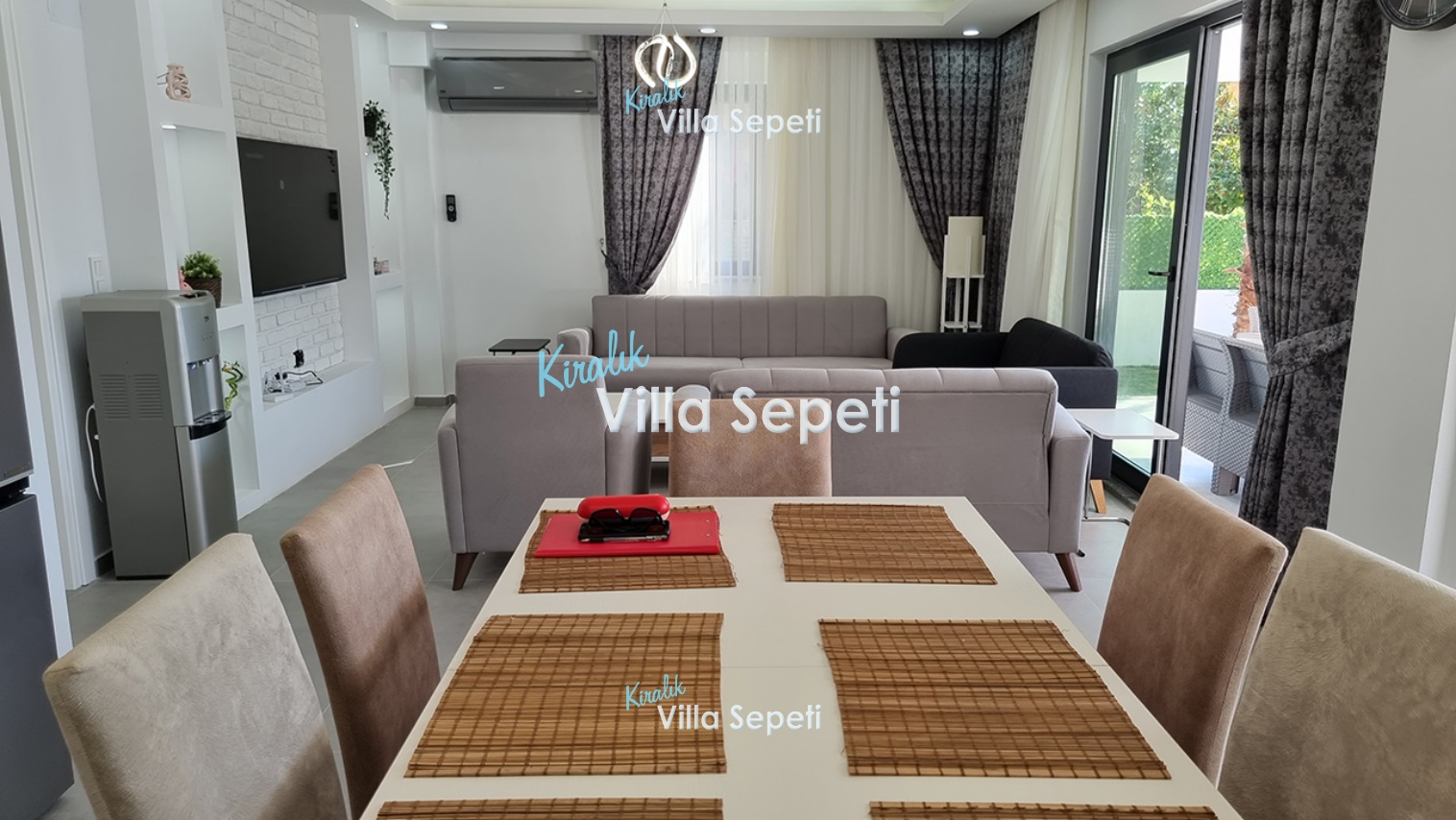 Villa Life Port