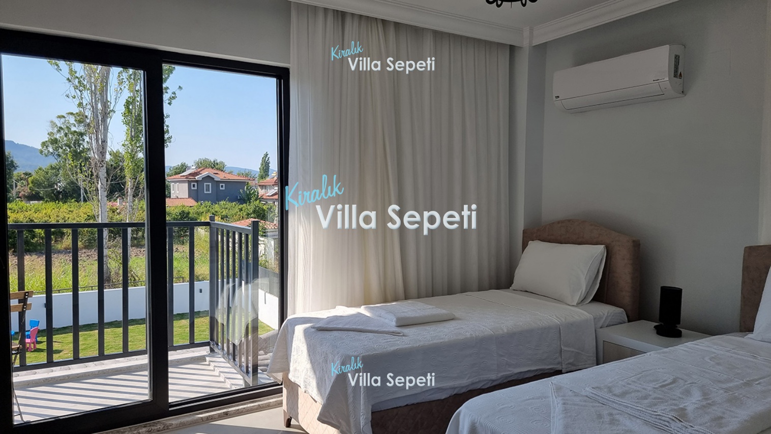 Villa Life Port