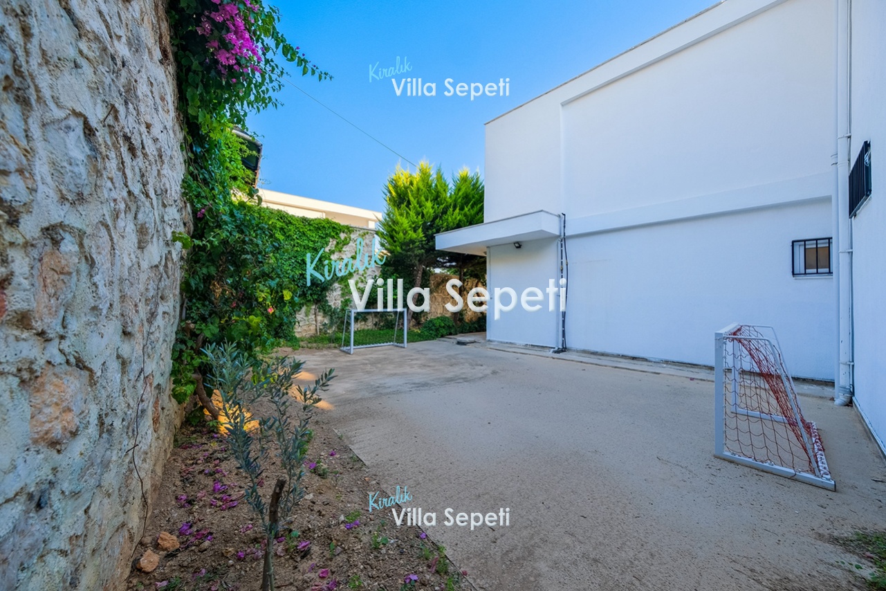 Villa Lumiere 2