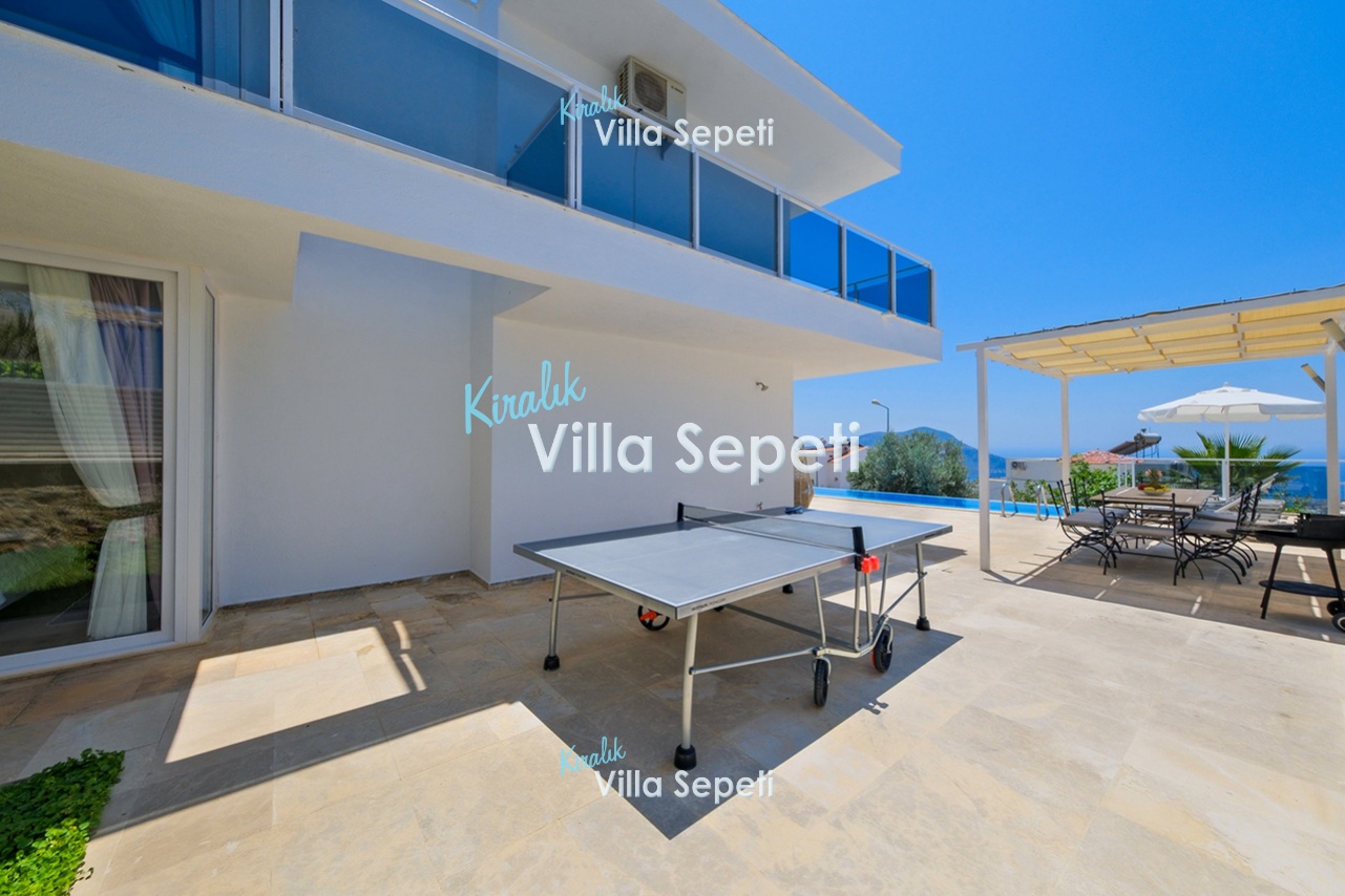 Villa Lumiere 2