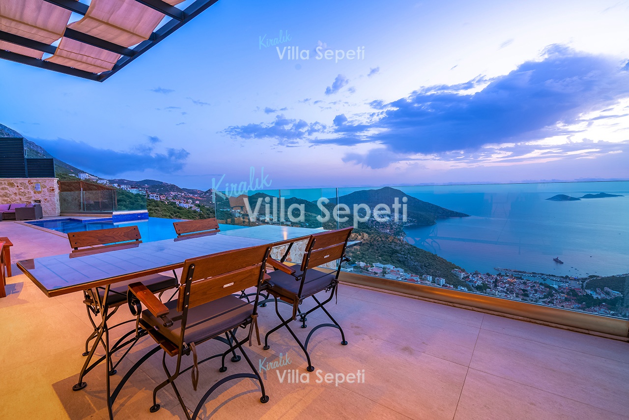 Villa Maysa