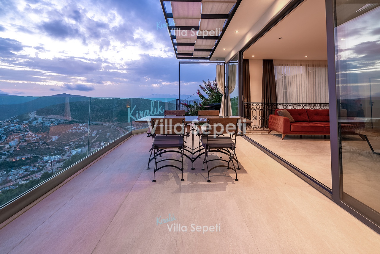 Villa Maysa