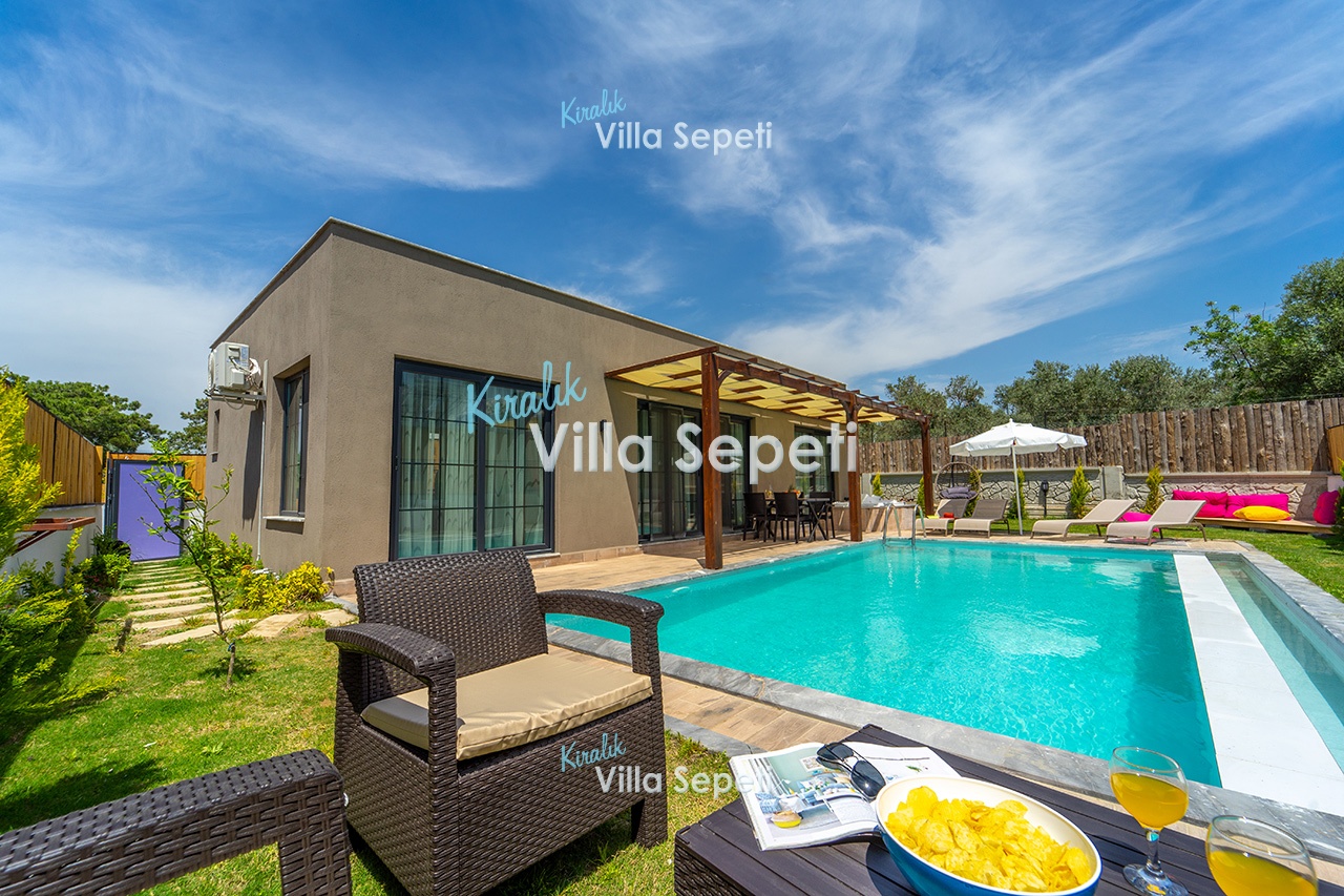 Villa Tlos Riverside